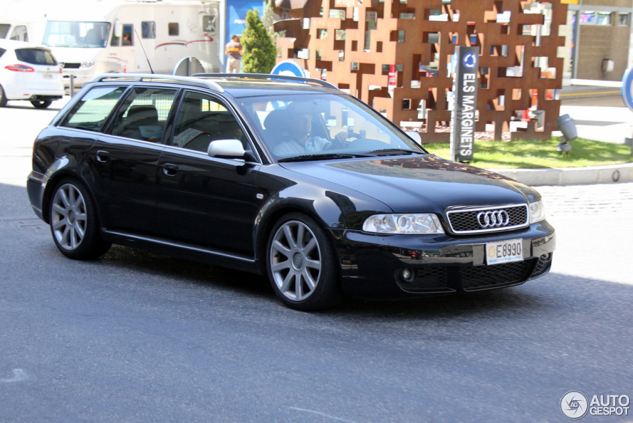 AUDI RS4 AVANT B5