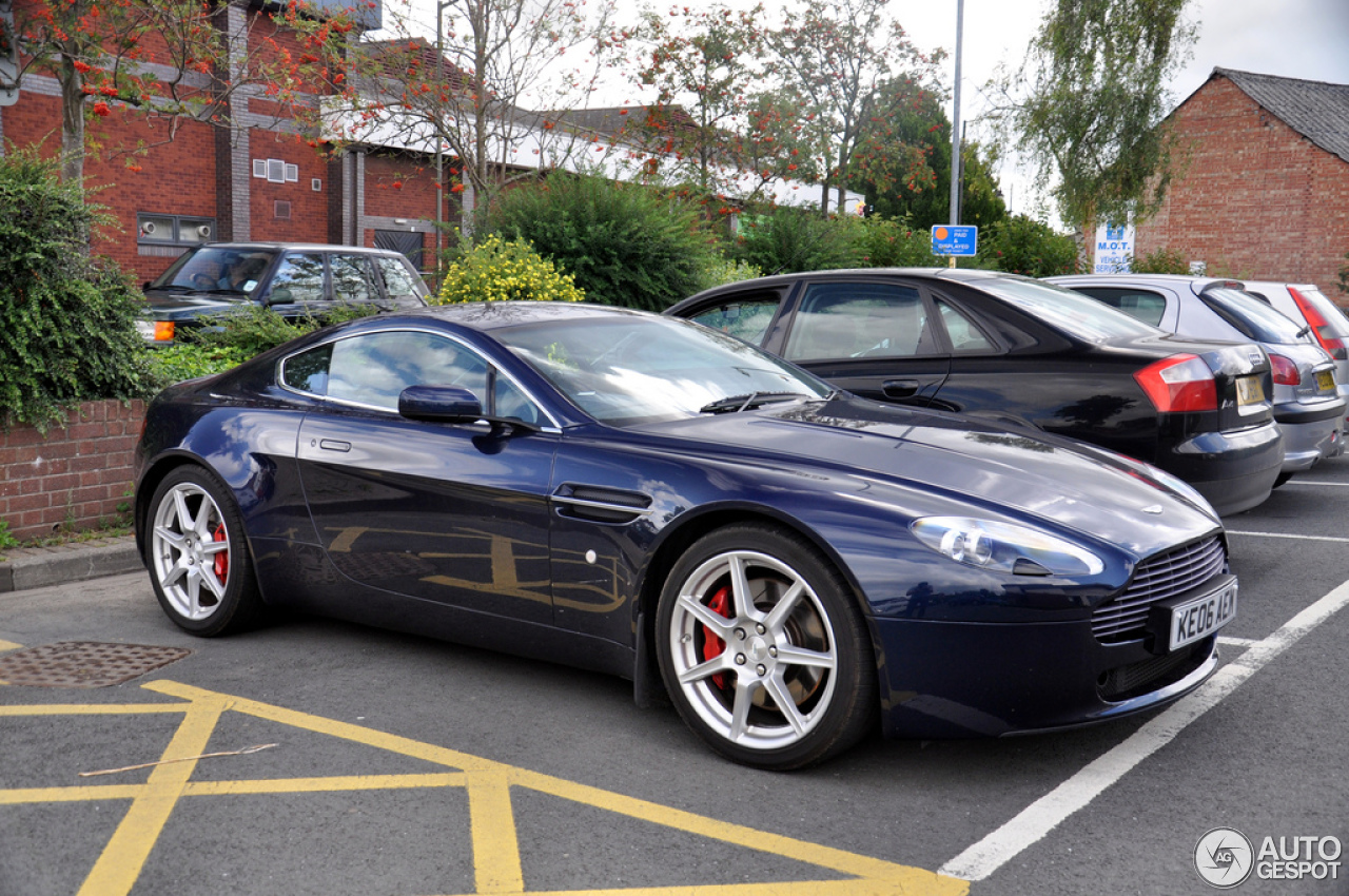 Aston Martin V8 Vantage