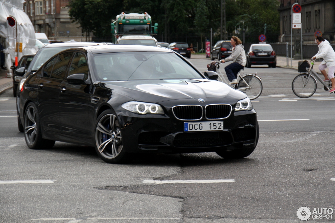 BMW M5 F10 2011