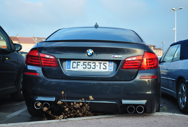 BMW M5 F10 2011