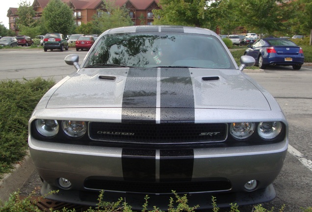 Dodge Challenger SRT-8 392