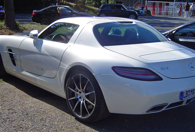 Mercedes-Benz SLS AMG