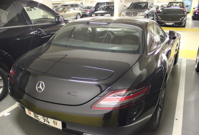 Mercedes-Benz SLS AMG