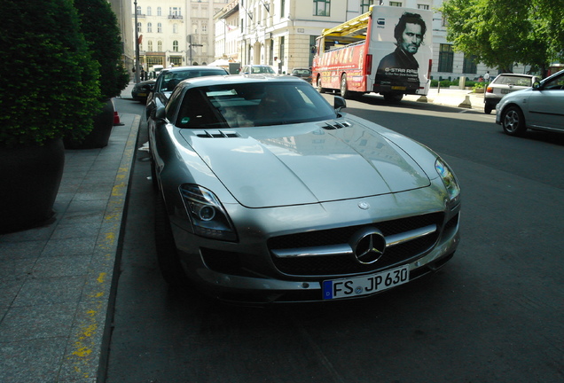 Mercedes-Benz SLS AMG