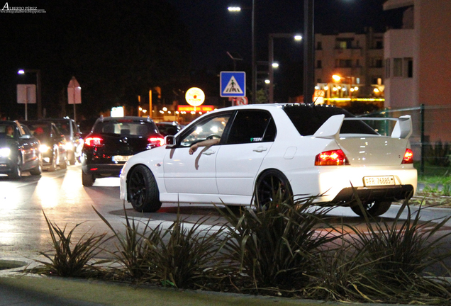 Mitsubishi Lancer Evolution IX FQ