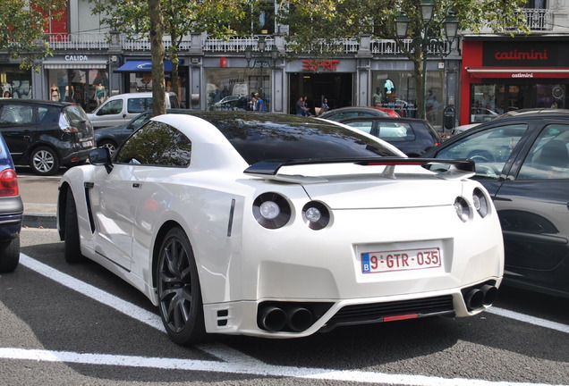 Nissan GT-R 2011