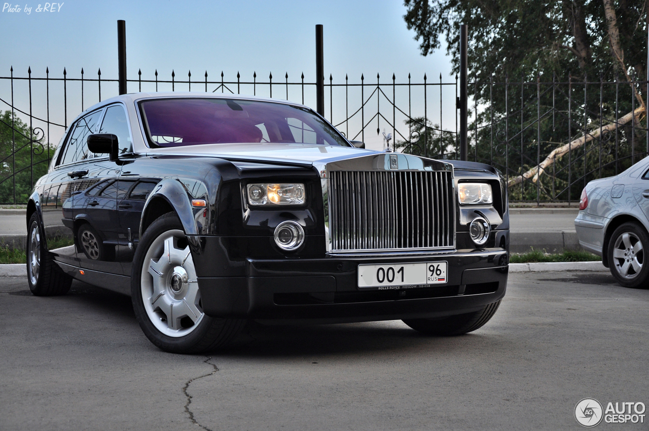 Rolls-Royce Phantom EWB