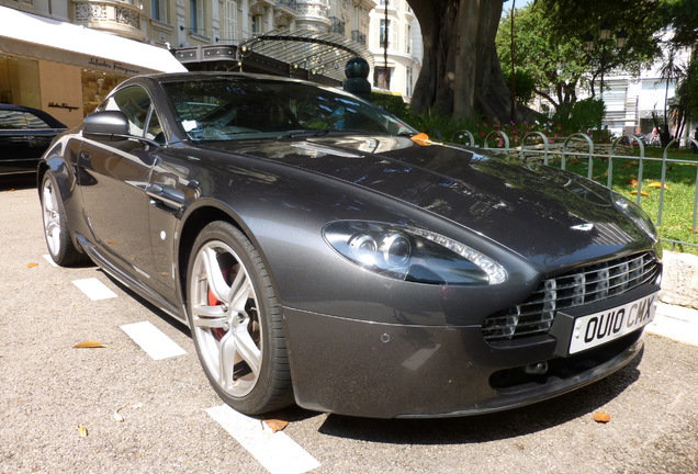 Aston Martin V8 Vantage