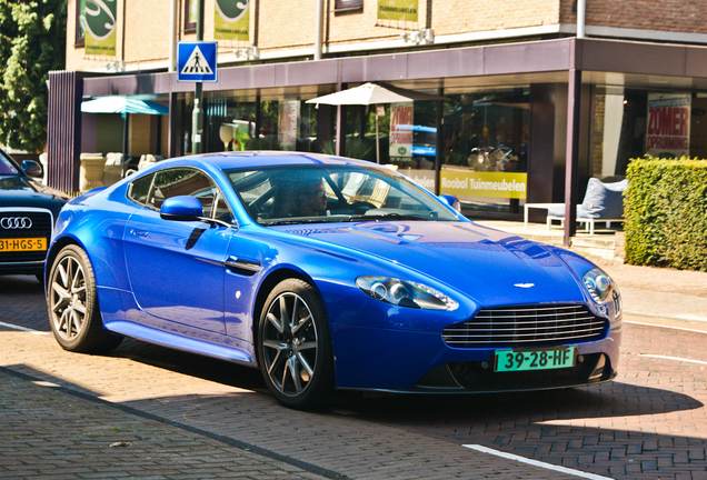 Aston Martin V8 Vantage S