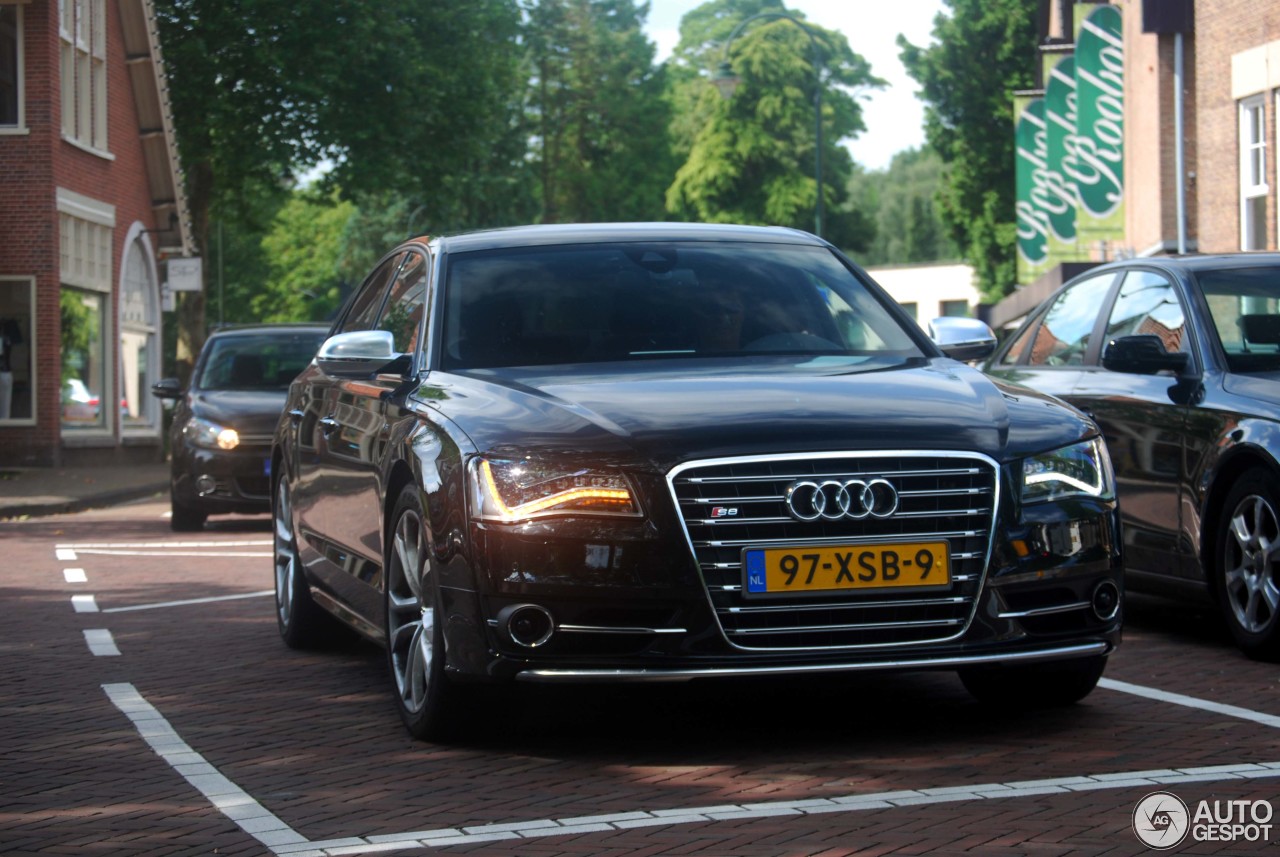 Audi S8 D4