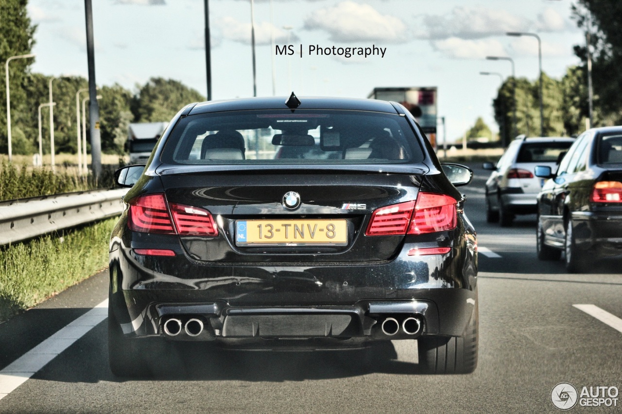 BMW M5 F10 2011