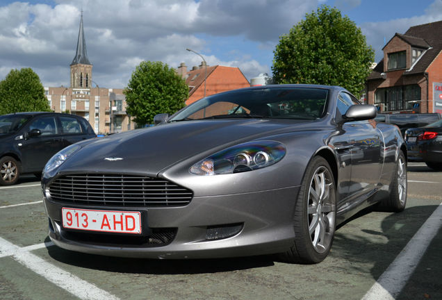 Aston Martin DB9