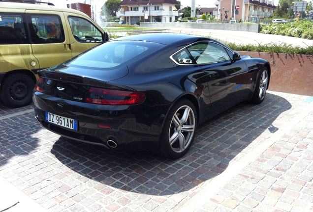 Aston Martin V8 Vantage