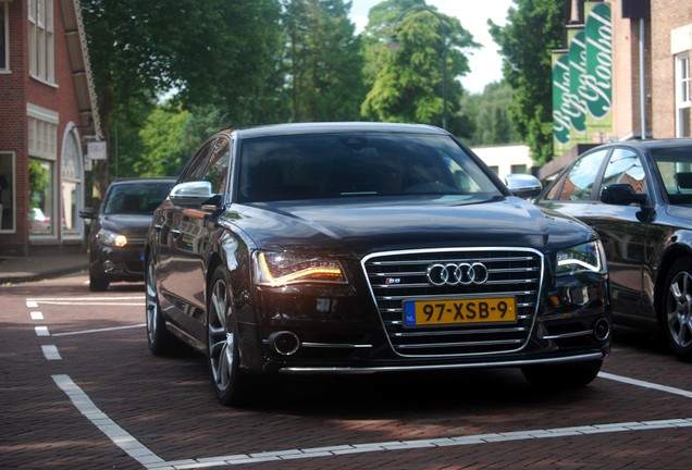 Audi S8 D4