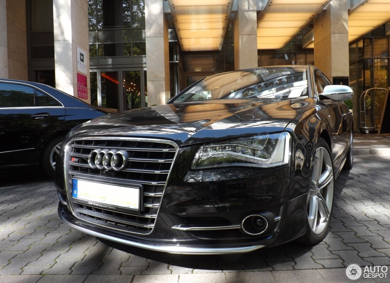 Audi S8 D4