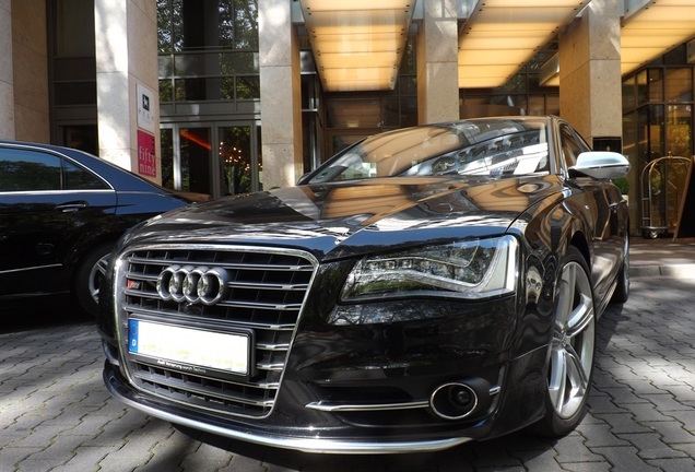 Audi S8 D4