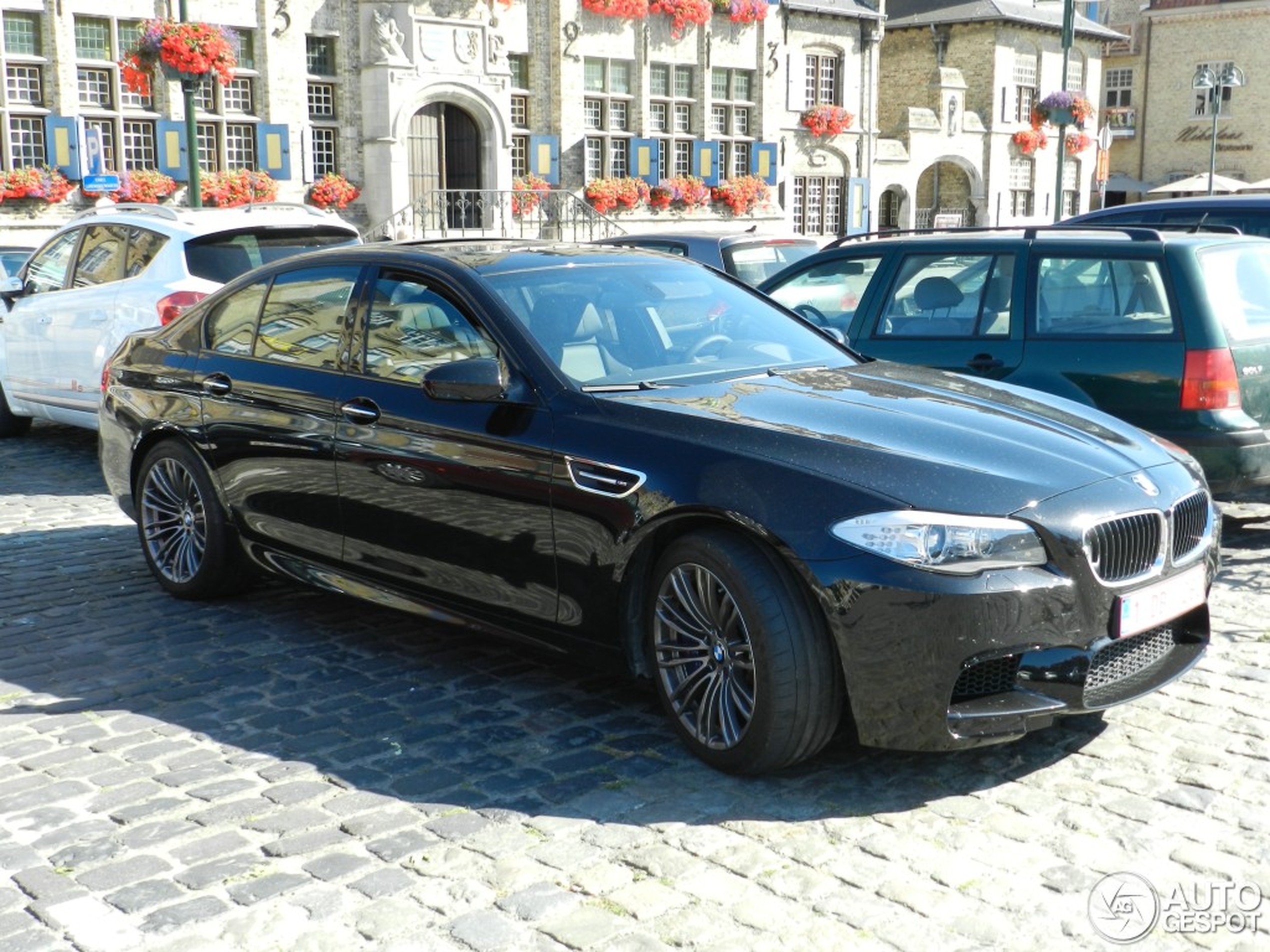 BMW M5 F10 2011