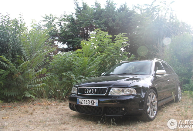 Audi RS4 Avant B5