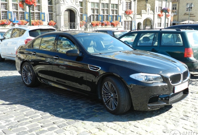 BMW M5 F10 2011