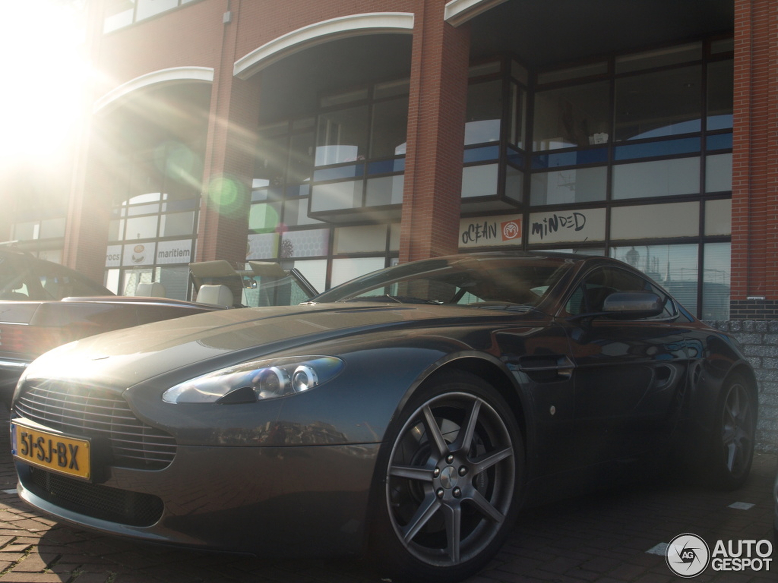 Aston Martin V8 Vantage