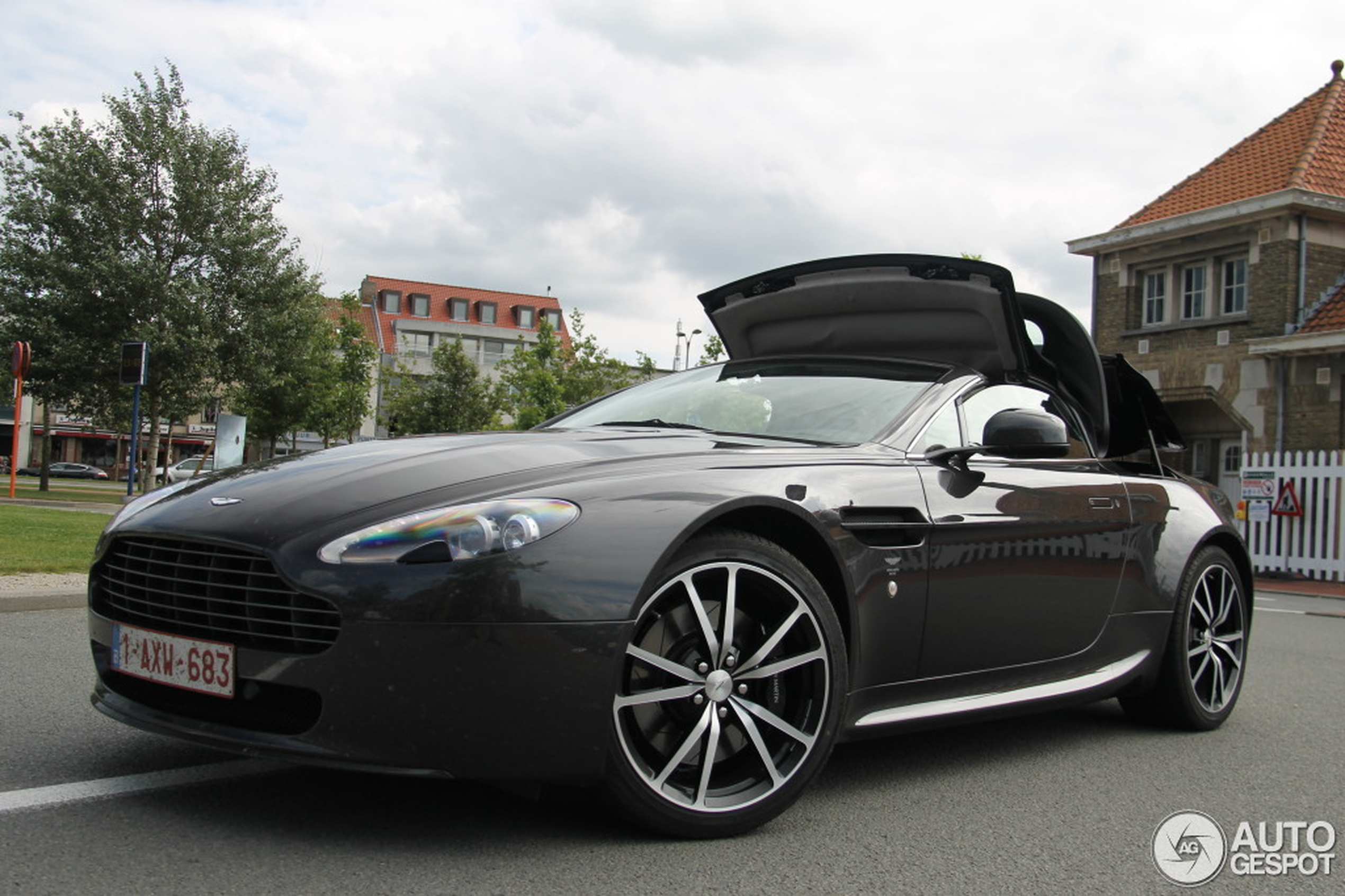 Aston Martin V8 Vantage N420 Roadster