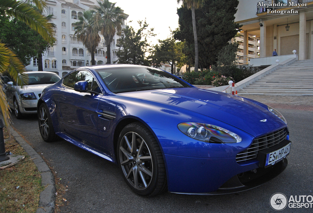 Aston Martin V8 Vantage S