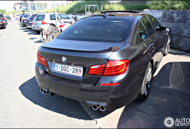 BMW M5 F10 2011