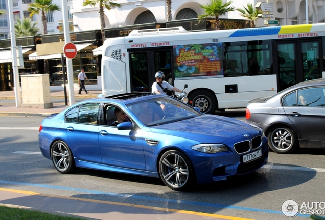 BMW M5 F10 2011