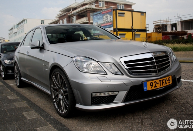 Mercedes-Benz E 63 AMG W212 V8 Biturbo