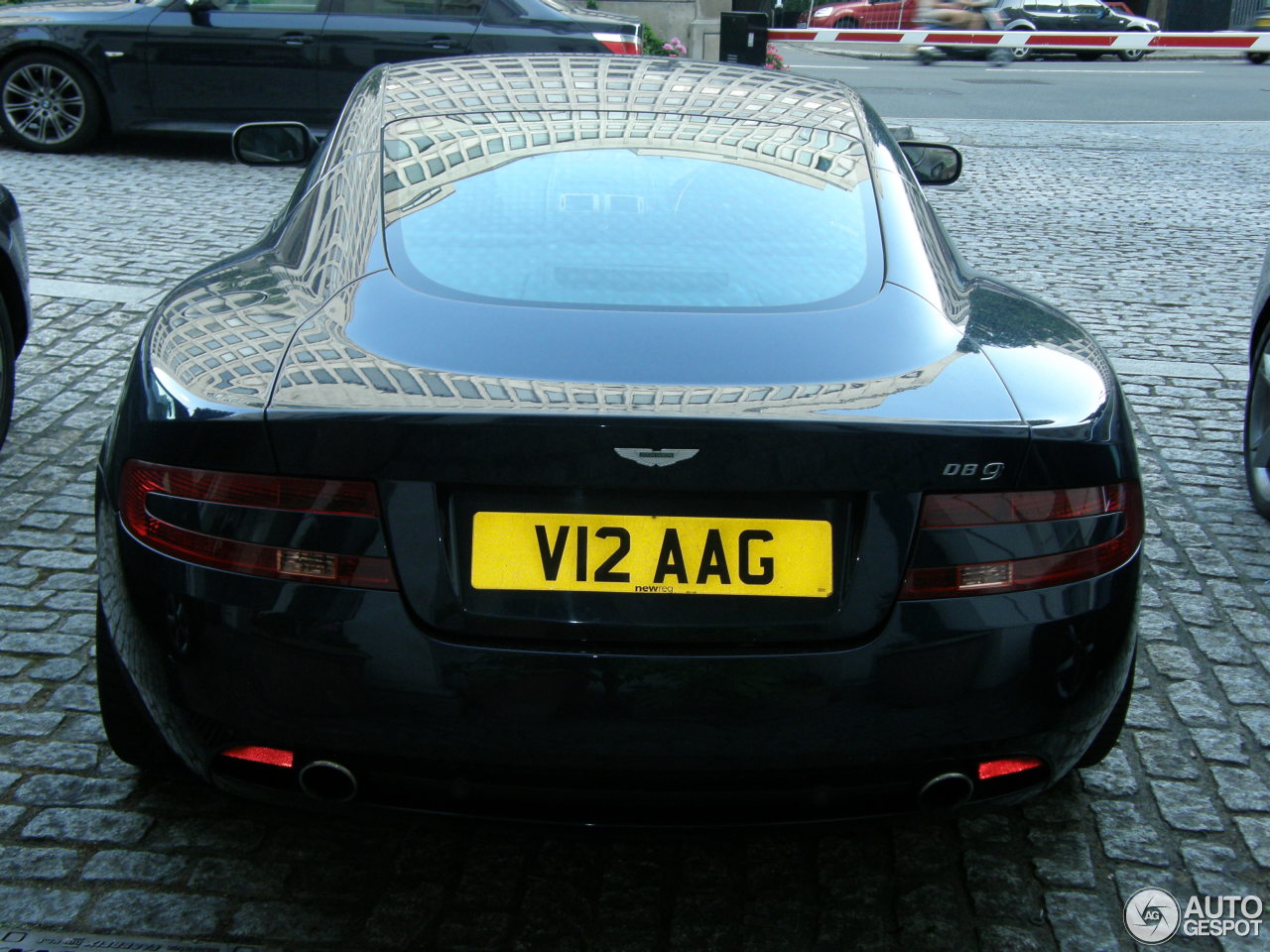 Aston Martin DB9