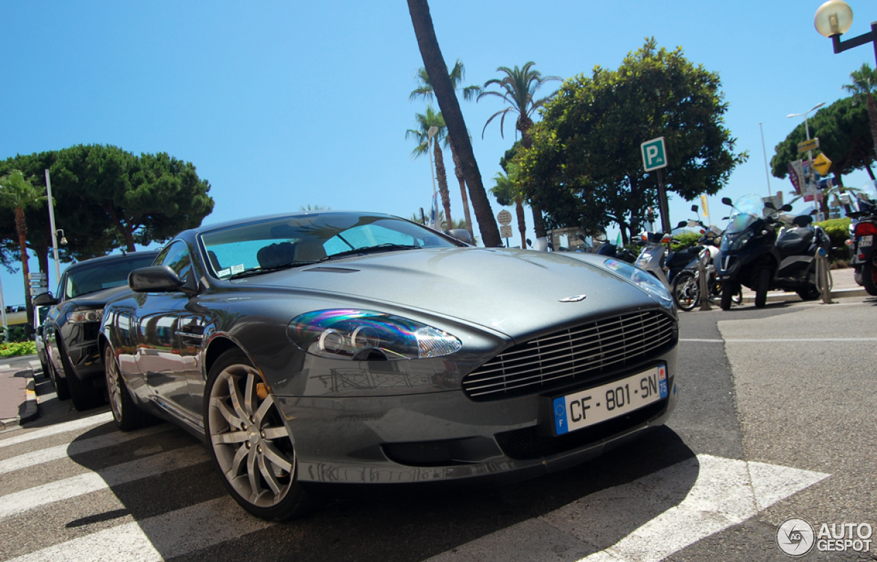 Aston Martin DB9