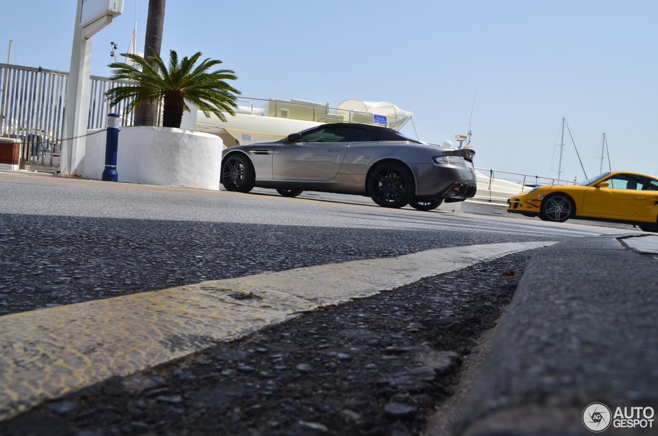 Aston Martin DB9 Volante