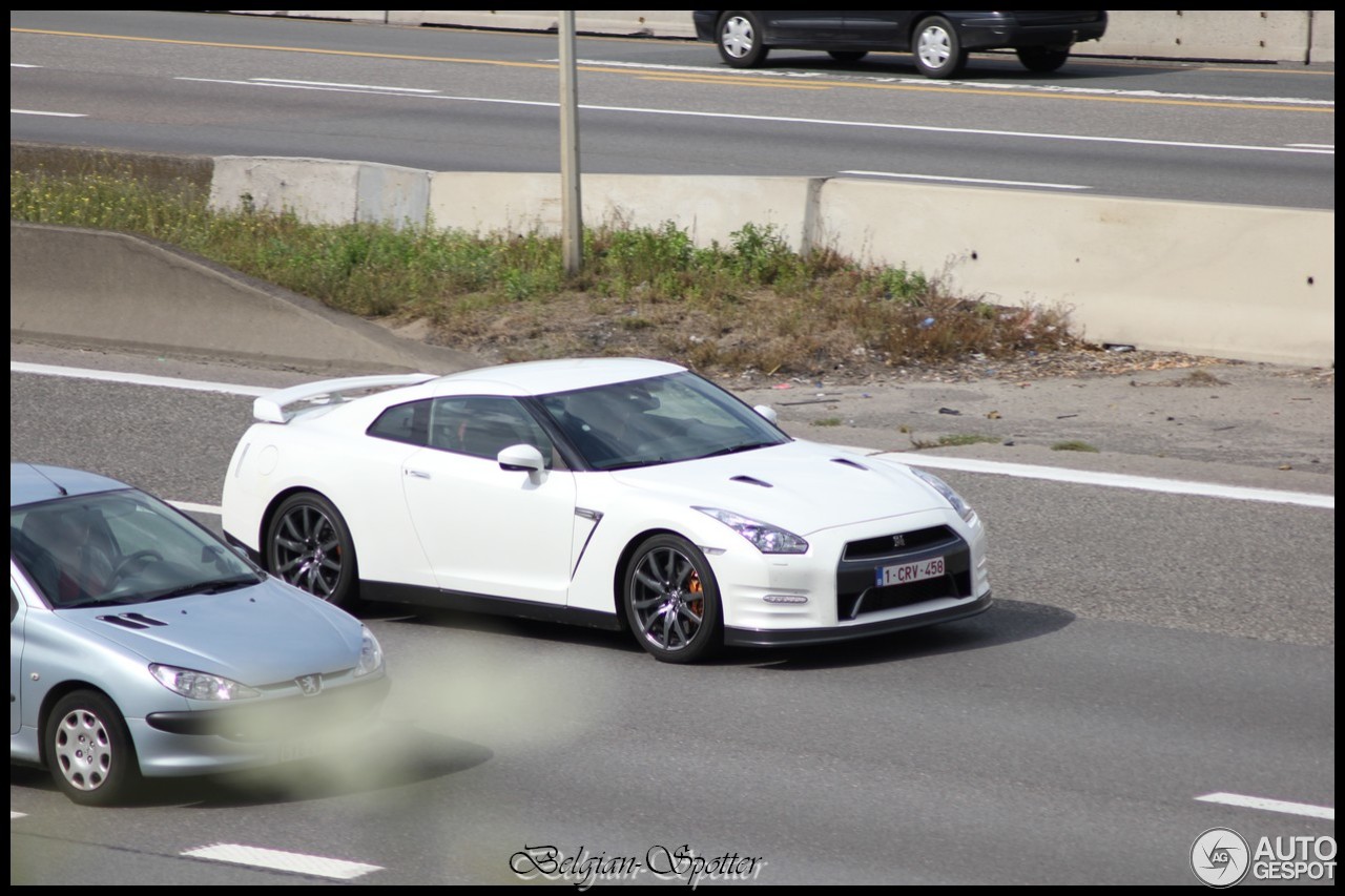 Nissan GT-R 2012