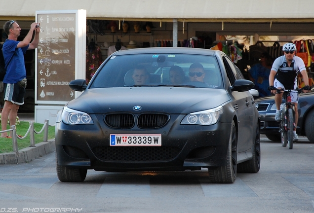 BMW M5 E60 2005