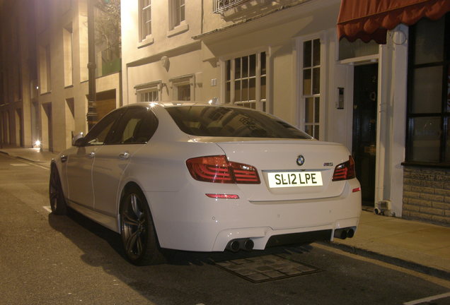 BMW M5 F10 2011