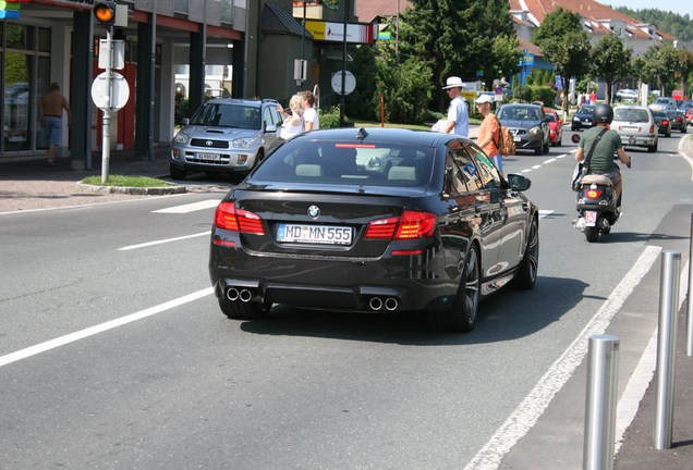 BMW M5 F10 2011