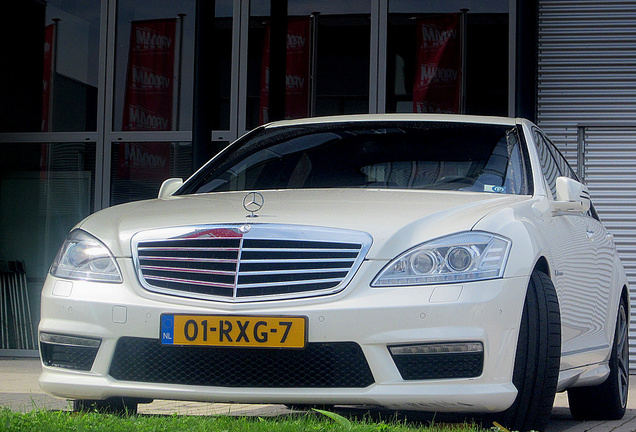 Mercedes-Benz S 63 AMG W221 2011