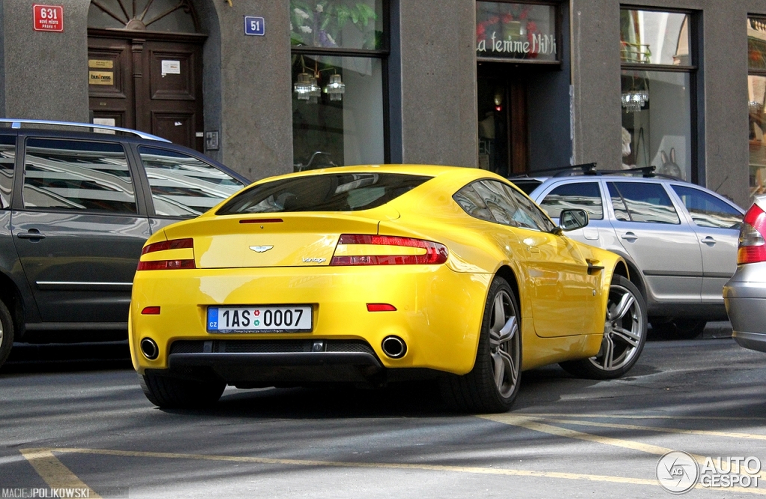 Aston Martin V8 Vantage