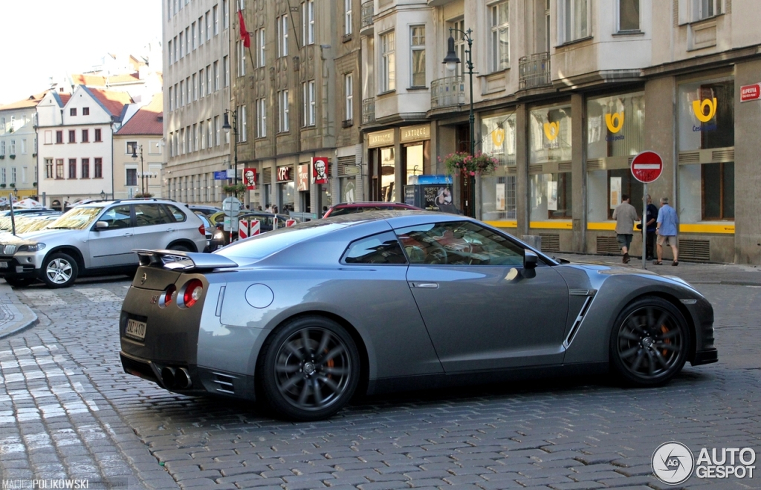 Nissan GT-R 2011