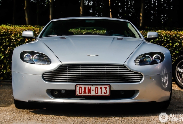 Aston Martin V8 Vantage