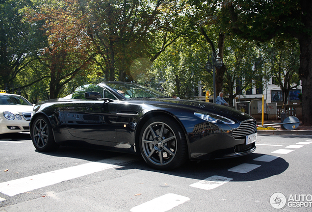 Aston Martin V8 Vantage Roadster