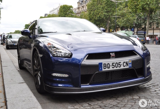 Nissan GT-R 2011