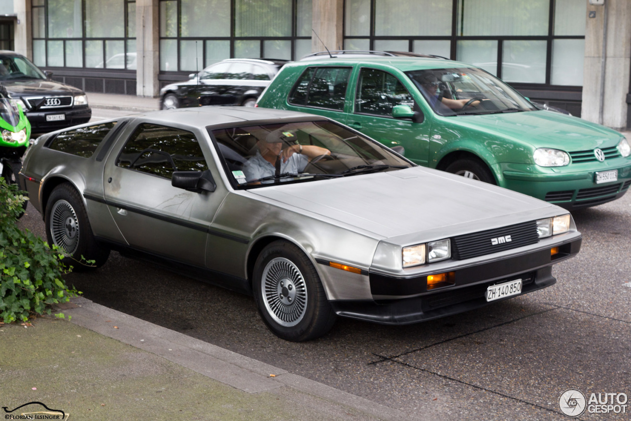 DeLorean DMC-12