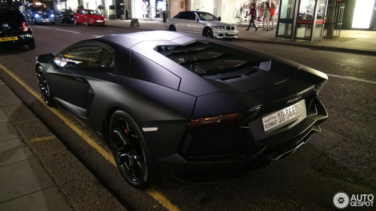 Lamborghini Aventador LP700-4