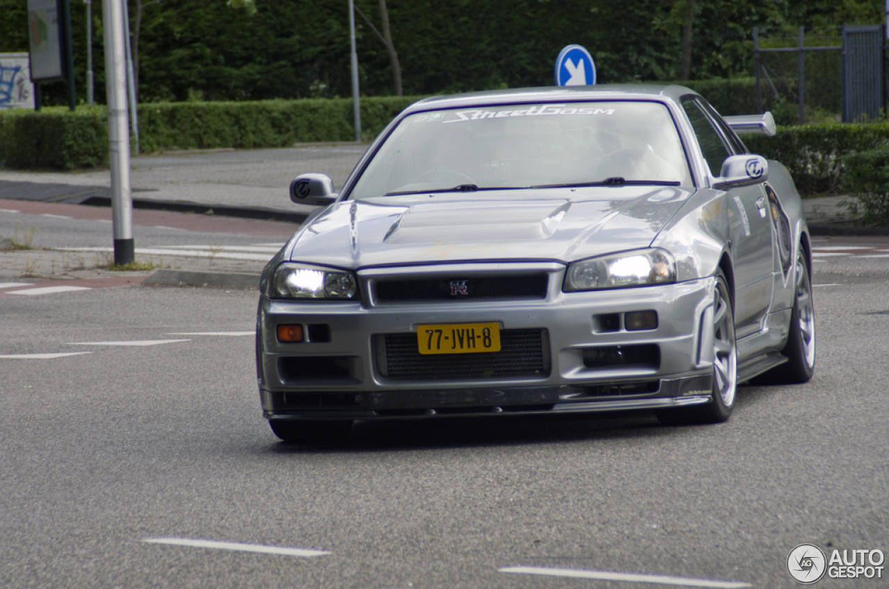 Nissan Skyline R34 GT-R