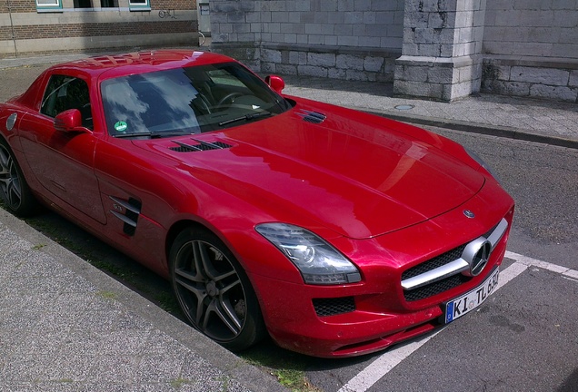 Mercedes-Benz SLS AMG