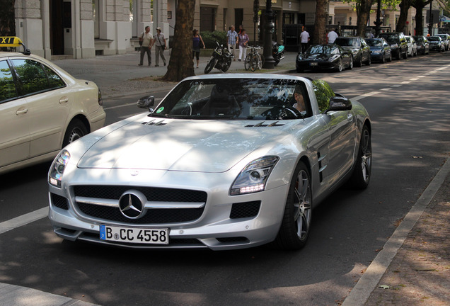 Mercedes-Benz SLS AMG Roadster