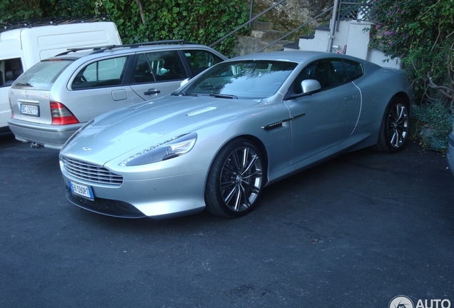 Aston Martin Virage 2011