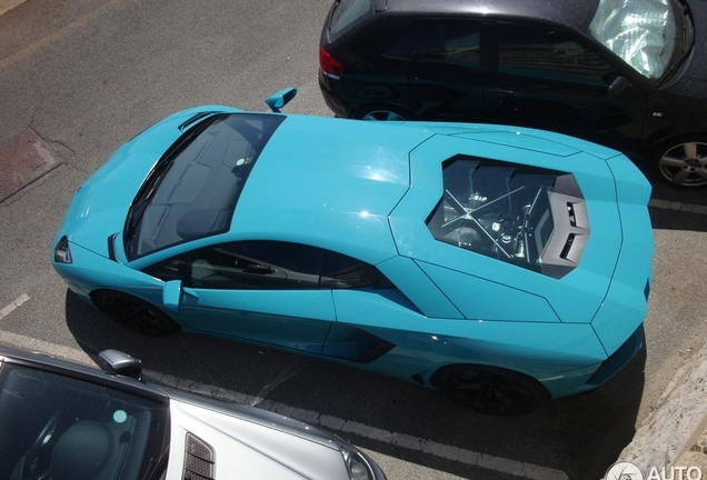 Lamborghini Aventador LP700-4