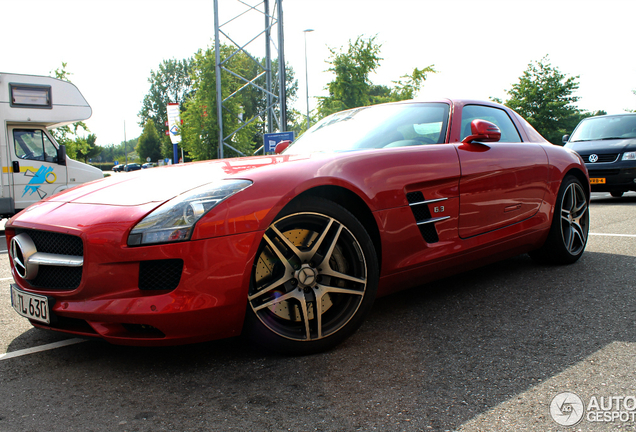 Mercedes-Benz SLS AMG